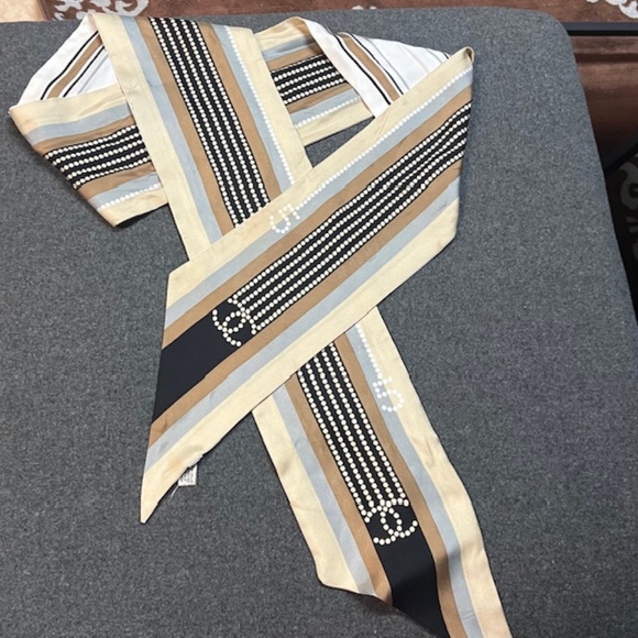 CHANEL Large Twilly Bandeau Scarf, Beige - Picture 3 of 5